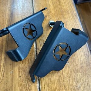 Black Star Cutout Metal Mounting Brackets - Pair